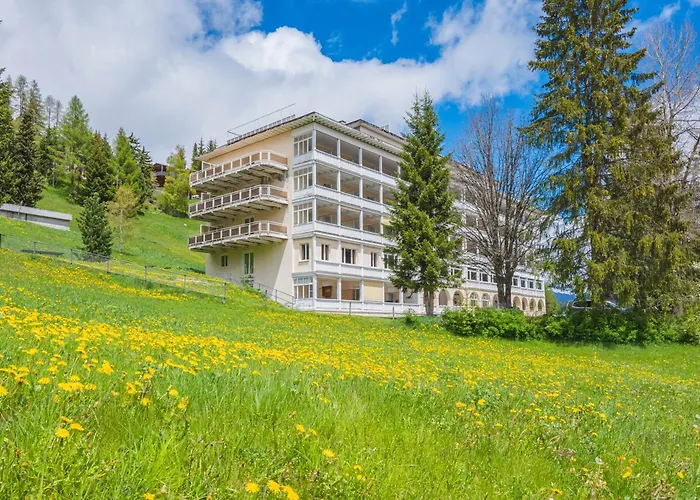 Davos Youth Hostel photo